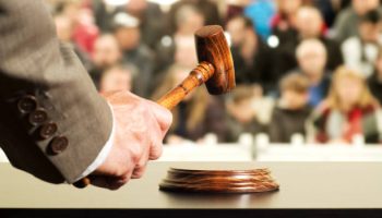 Les saisies immobilières : l’articulation complexe entre surendettement, indivision et vente forcée